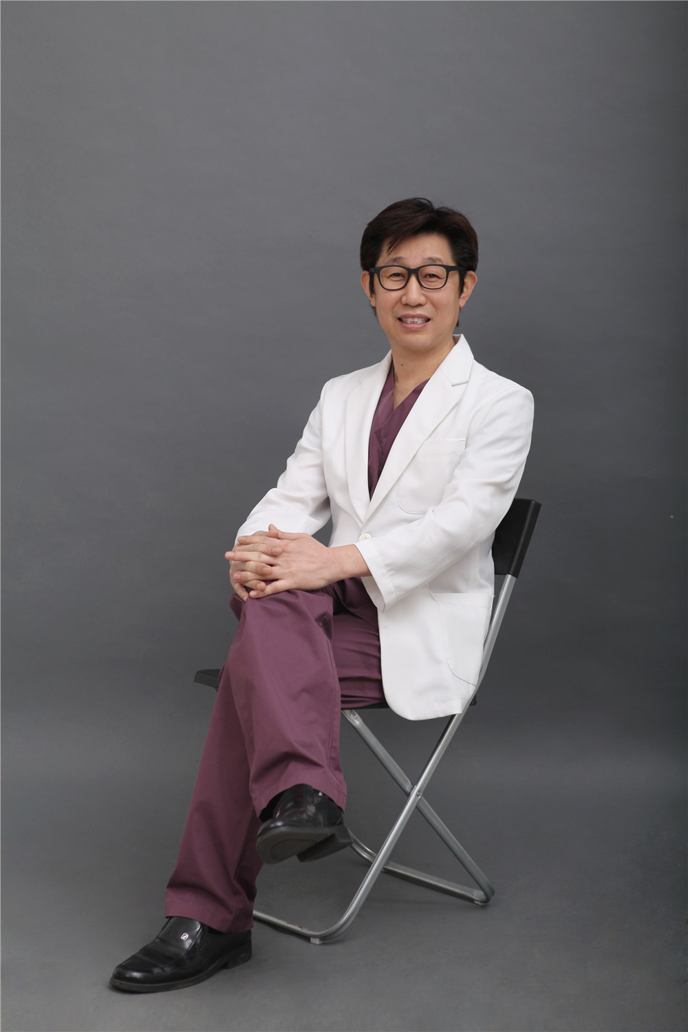 种植牙公益基金,韩国种植牙齿医生