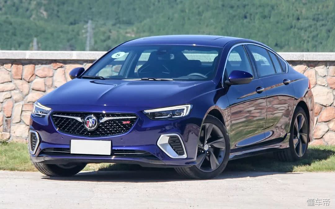 老美发飙了，这货260马力只卖23万，宝马3系都不敢惹它