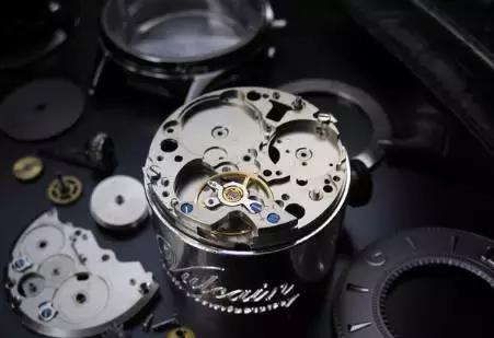 石英表电池漏液能修吗,名牌手表维修内幕曝光