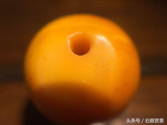 天然孔道的蜜蜡原石多吗,蜜蜡孔道水晶线拿不出来