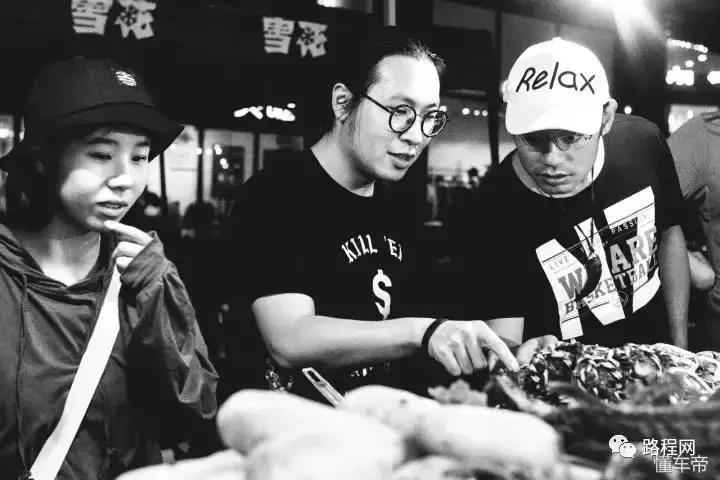 吉普赛青年,吉普赛人坐大篷车