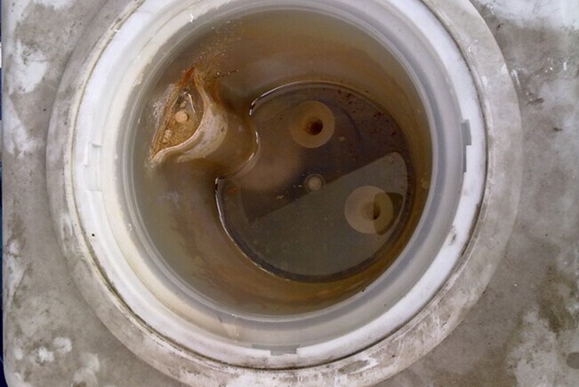 饮水机如何清洗最健康,饮水机吸水管有绿色东西清洗妙招