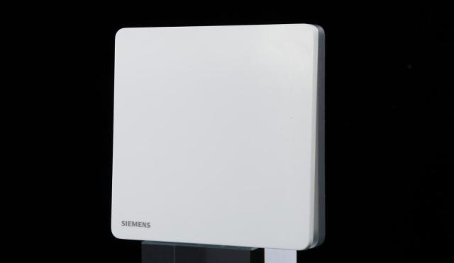 施耐德三开单控无边框开关怎么拆,施耐德无框开关拆卸