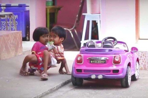 连体婴姐妹其中一个结婚了,连体姐妹一人结婚视频完整版