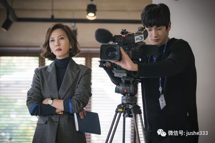 韩剧迷雾金南珠穿的印花连衣裙 (金南珠迷雾tiffany项链)