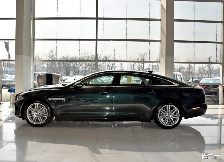 捷豹的设计总监,捷豹xj设计者