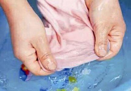 衣物上污渍妙招,衣物有油渍怎么洗掉