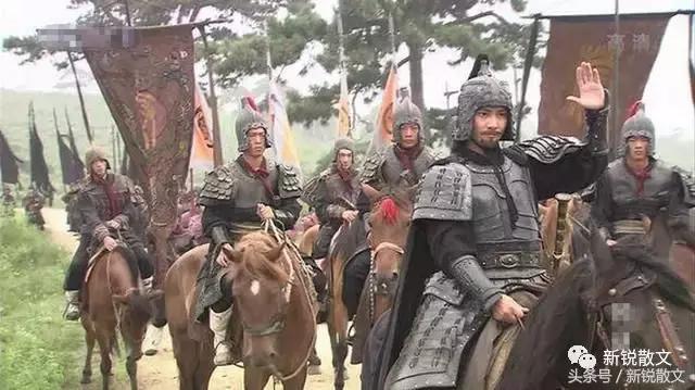 大漠骄阳洗去了兵沟青铜铁器的腥味,露出了它自然的本色