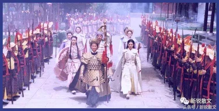 大漠骄阳洗去了兵沟青铜铁器的腥味,露出了它自然的本色