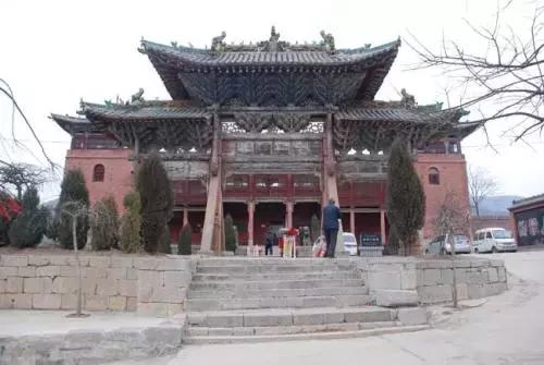 中国十大绝壁攀岩,国内悬崖攀岩景区排名榜