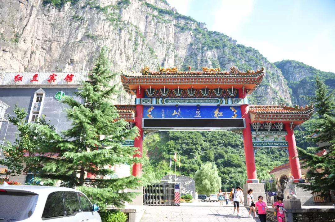 中国十大绝壁攀岩,国内悬崖攀岩景区排名榜