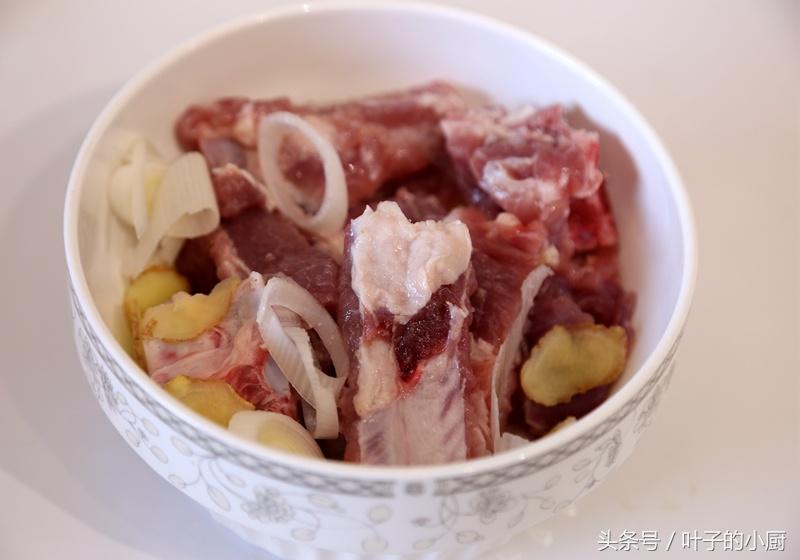 煮排骨肉嫩不发柴的方法,炖出的排骨肉又老又柴怎么解决