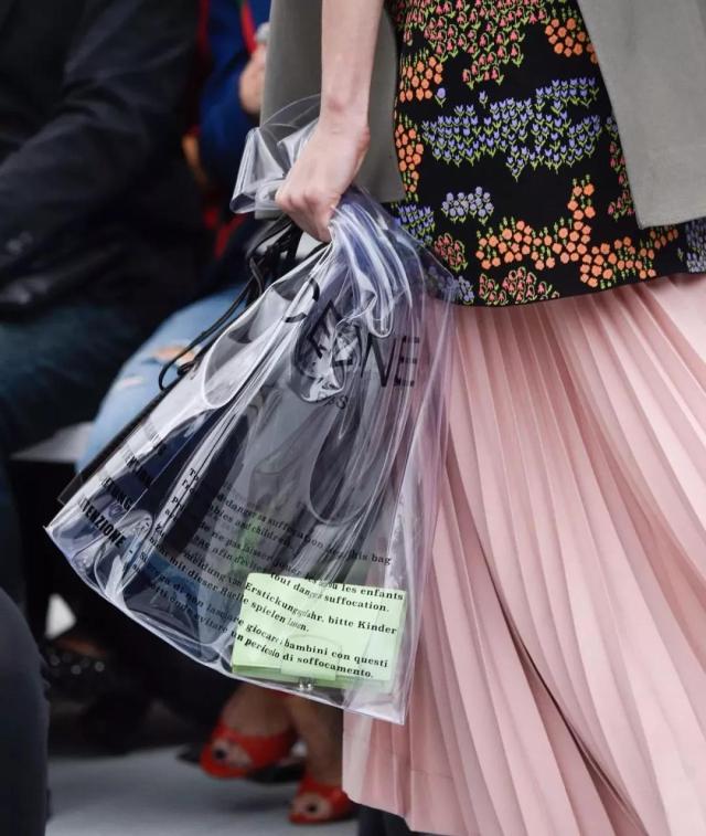 买不起的塑料袋,抠门男人连塑料袋买不起文案