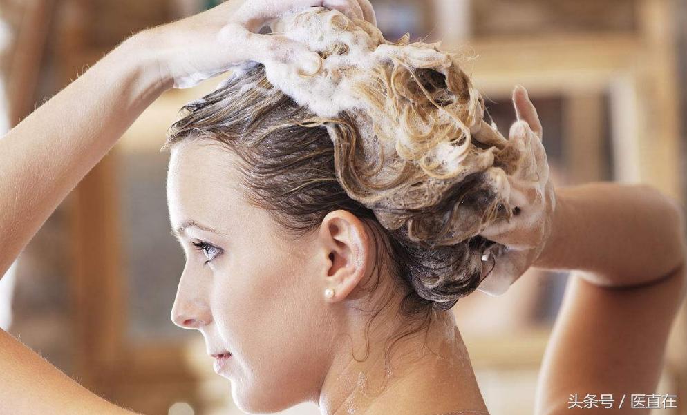 如何洗头才能不再让头发干枯毛躁,头发干如何洗头