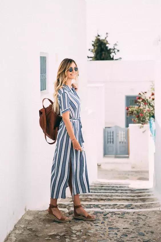 悬崖上的酒店？希腊这个地方成了无数情侣梦寐以求的旅行目的地的