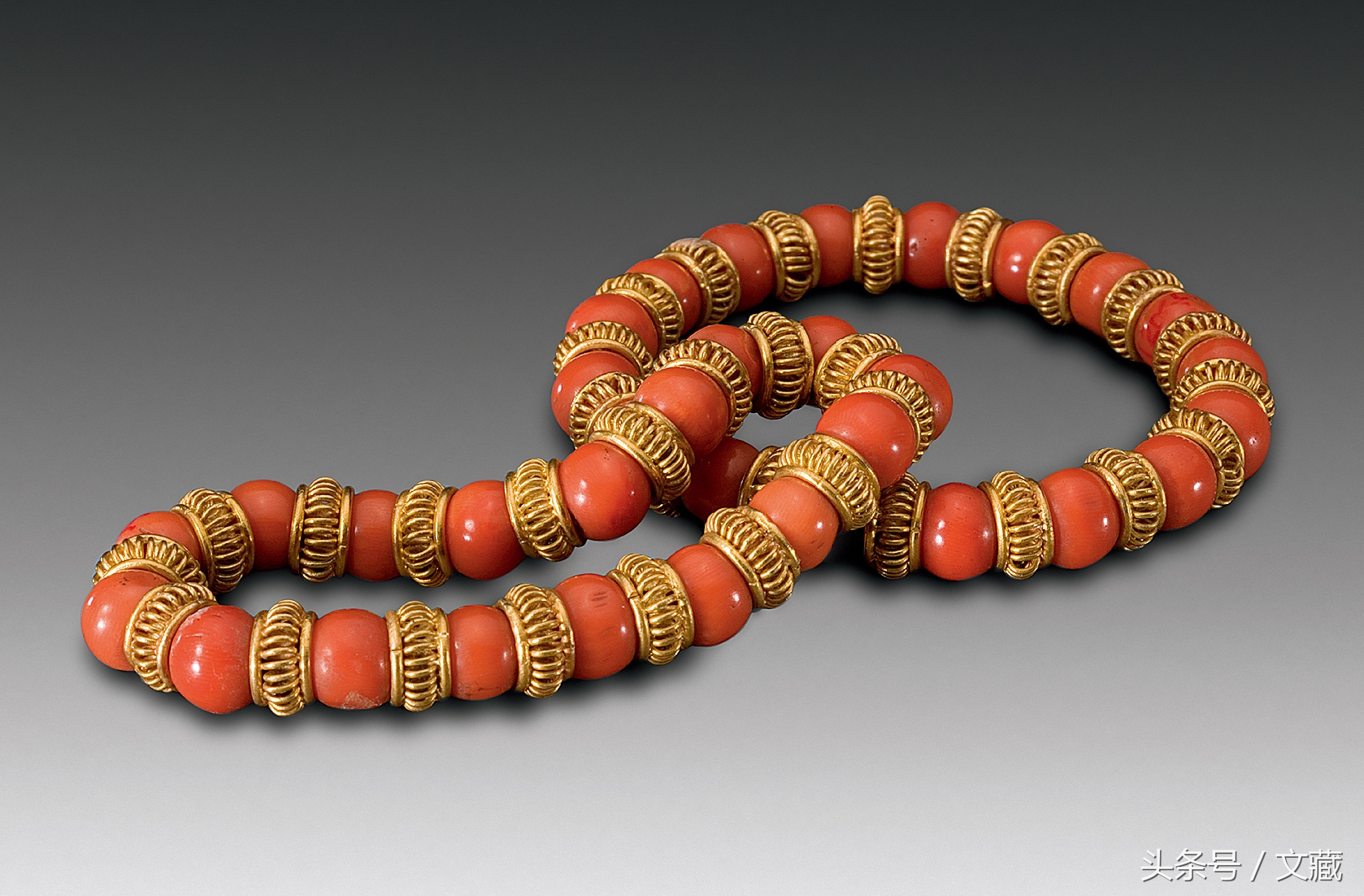 红珊瑚手镯欣赏,红珊瑚超级漂亮的珠宝