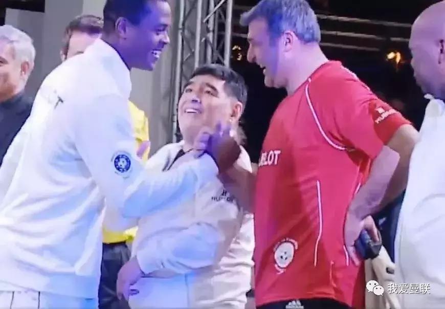 博尔特热身赛梅开2度,博尔特足球比赛集锦