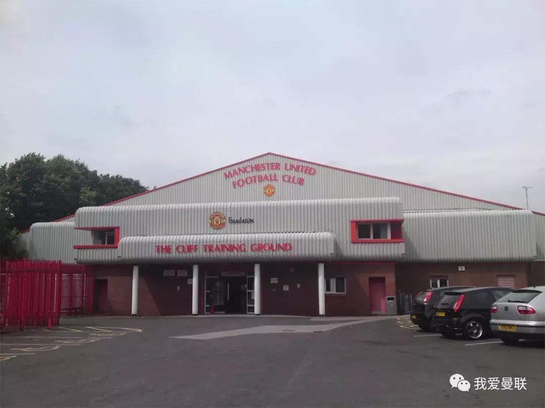 曼联官宣青训小将离队,曼联宣布签下德里赫特