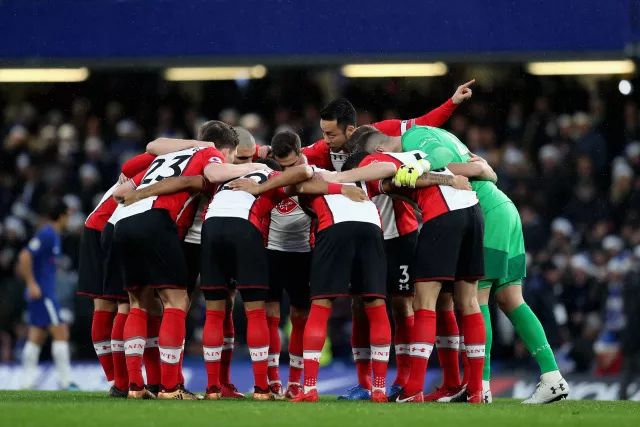 佩莱推特晒合照与他一同送祝福他为何抛弃豪门只追圣徒