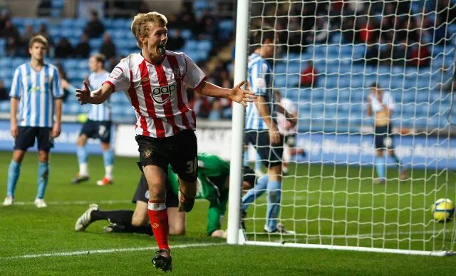 佩莱推特晒合照与他一同送祝福他为何抛弃豪门只追圣徒