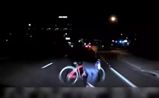 贾跃亭透露5.5亿美元到账，优步撞死行人视频公布，这次你站谁？