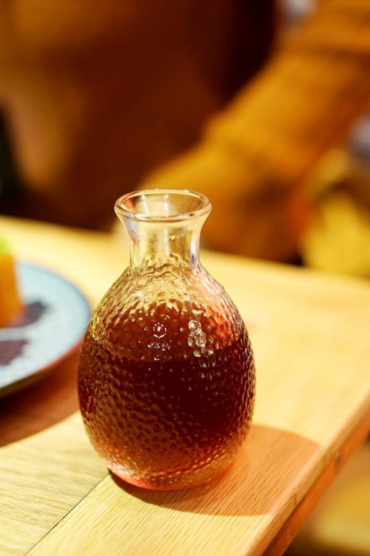 草帽盖出鲜滋味,春季吃鱼最当时——云中歌蒸汽石锅鱼吃起来!