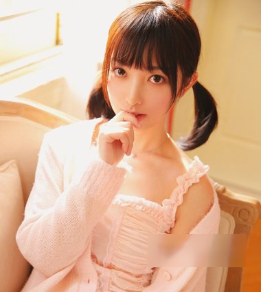 如何扎低马尾让头发变得蓬松,低马尾怎么扎蓬松又好看中短发