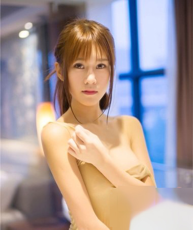 如何扎低马尾让头发变得蓬松,低马尾怎么扎蓬松又好看中短发