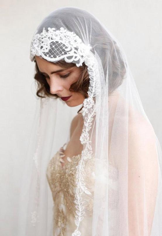 Etsy发布2018年Top婚礼用品趋势预测，斗篷式婚纱最近很火！