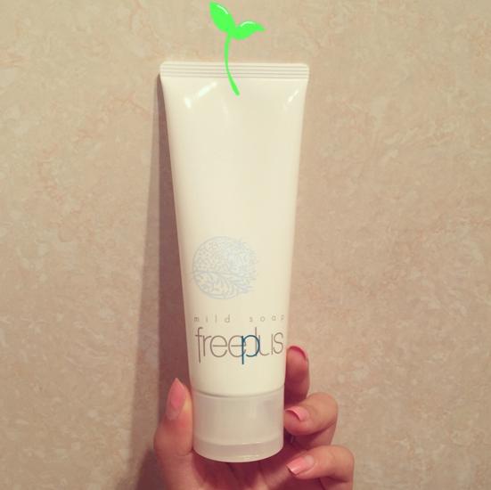 太精辟了!朴芝兰和芙丽芳丝freeplus洗面奶怎么样