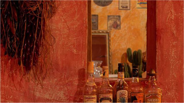 体验日本夜晚的酒吧,日本东京夜晚探索视频