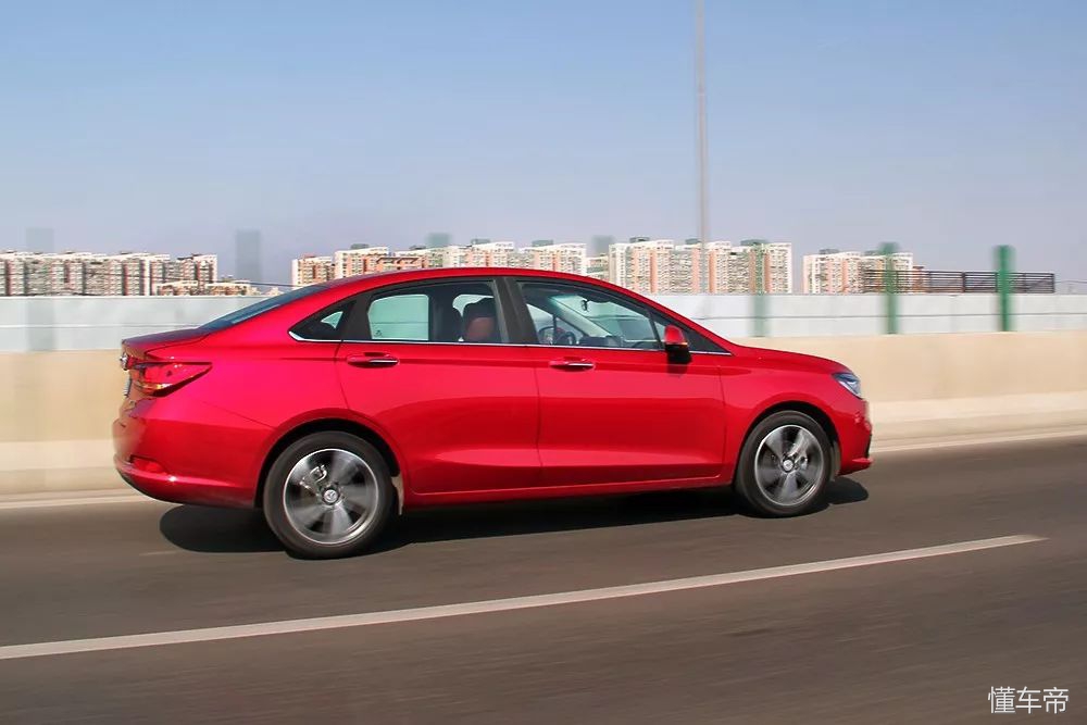 北汽2.0五座,北汽2.0自动车型图片价格