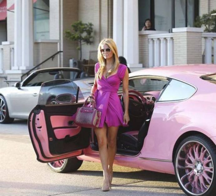 太拼!2000多家酒店继承人,19岁被渣男公开裸照,36岁挣了30亿!