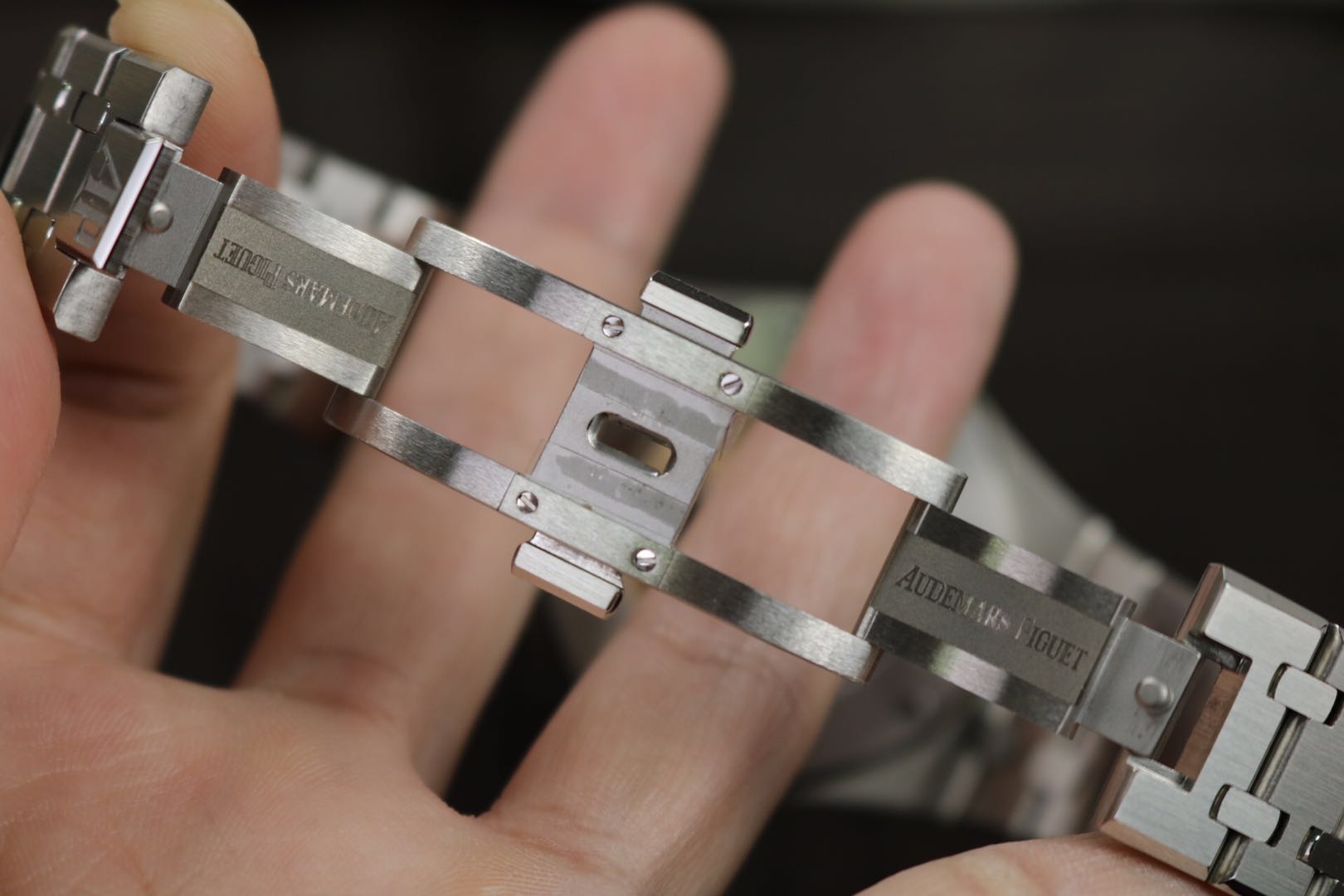 爱彼ap15400st复刻,爱彼ap26703皇家橡树离岸型42mm