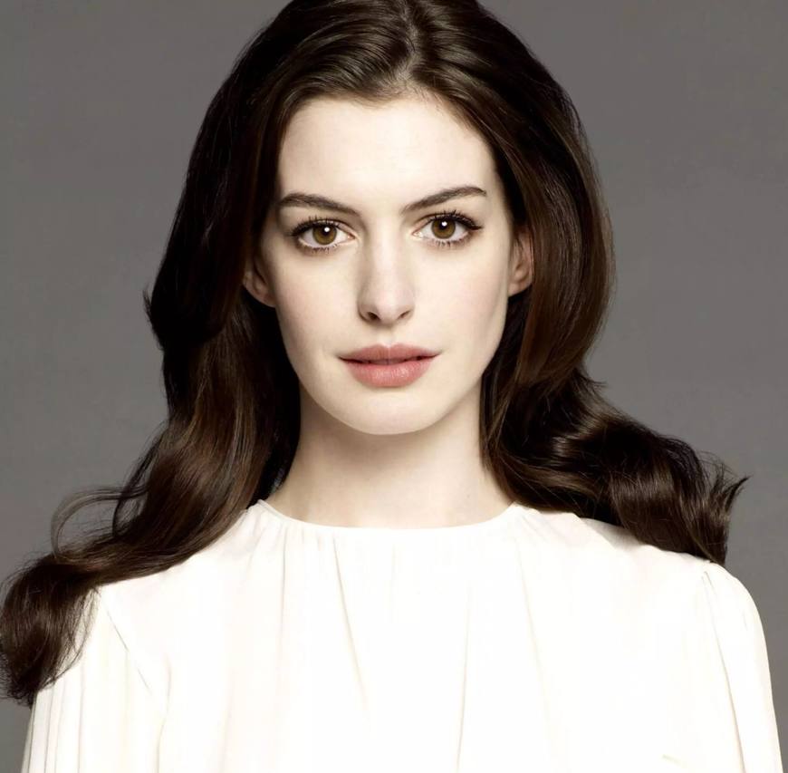 推荐安妮海瑟薇四部颜值巅峰电影,安妮海瑟薇新电影姐弟恋全程高能