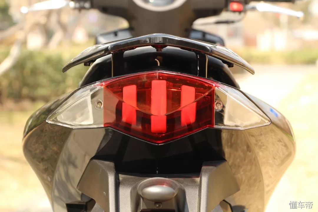 标致125水冷踏板,标致水冷150踏板车测评