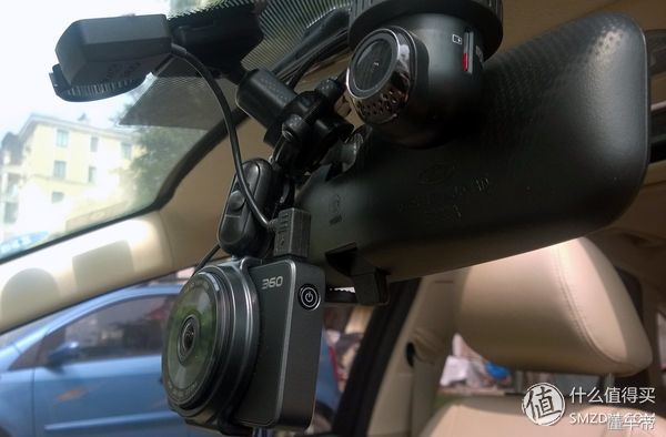 行车记录仪装上去怎么设置,行车记录仪装卡位置