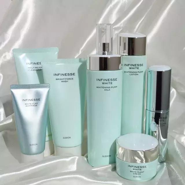 防晒修复美白用什么精华最好呢,夏天应该用美白的水乳吗