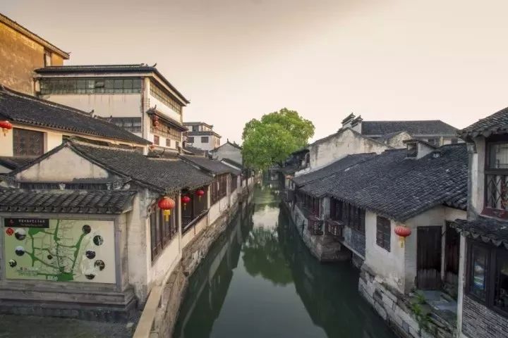 一个有着1500年历史的水乡古镇,江南水乡苏州锦溪古镇夜景