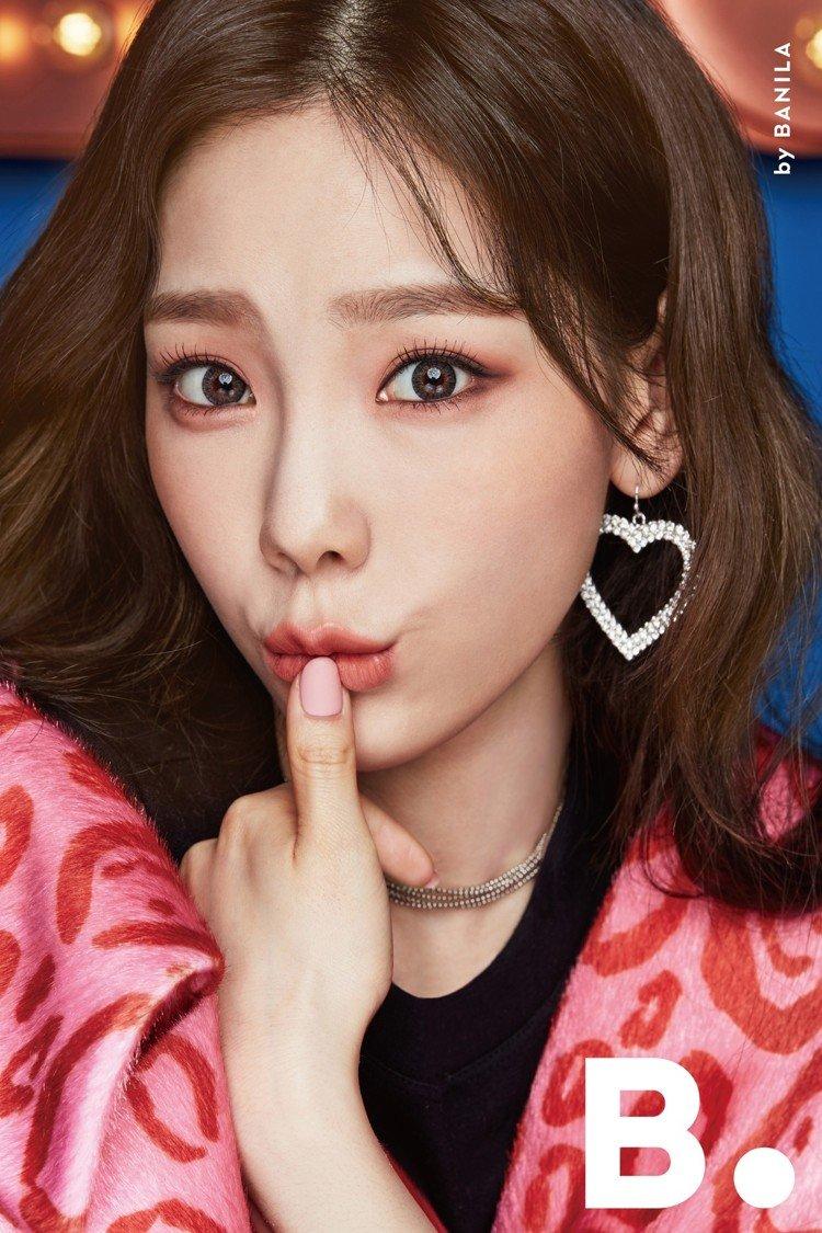 孔孝真欧尼妆容,孔孝真蓝色眼线妆