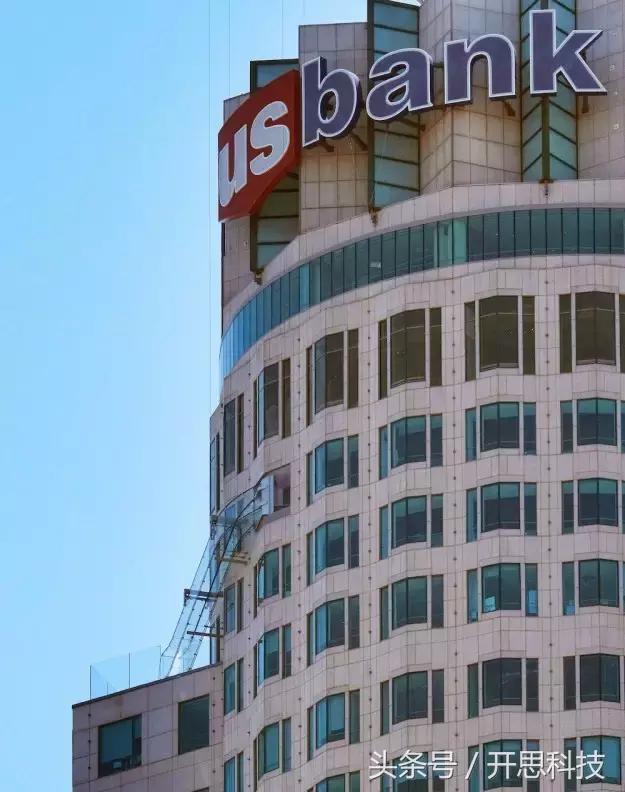 恐怖的高空旋转水滑梯,世上最恐怖的天空滑梯