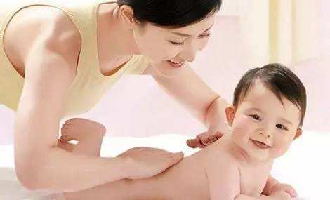 婴儿过度哭泣有什么危害,宝宝过度哭会导致什么后果