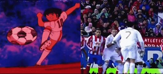 蝎子摆尾凌空抽射倒挂金钩,倒挂金钩凌空抽射大空翼