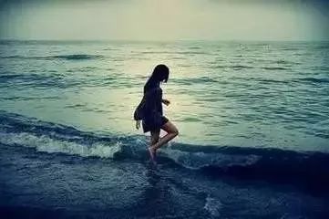 走太急了脚疼,走太急脚累想太多心累