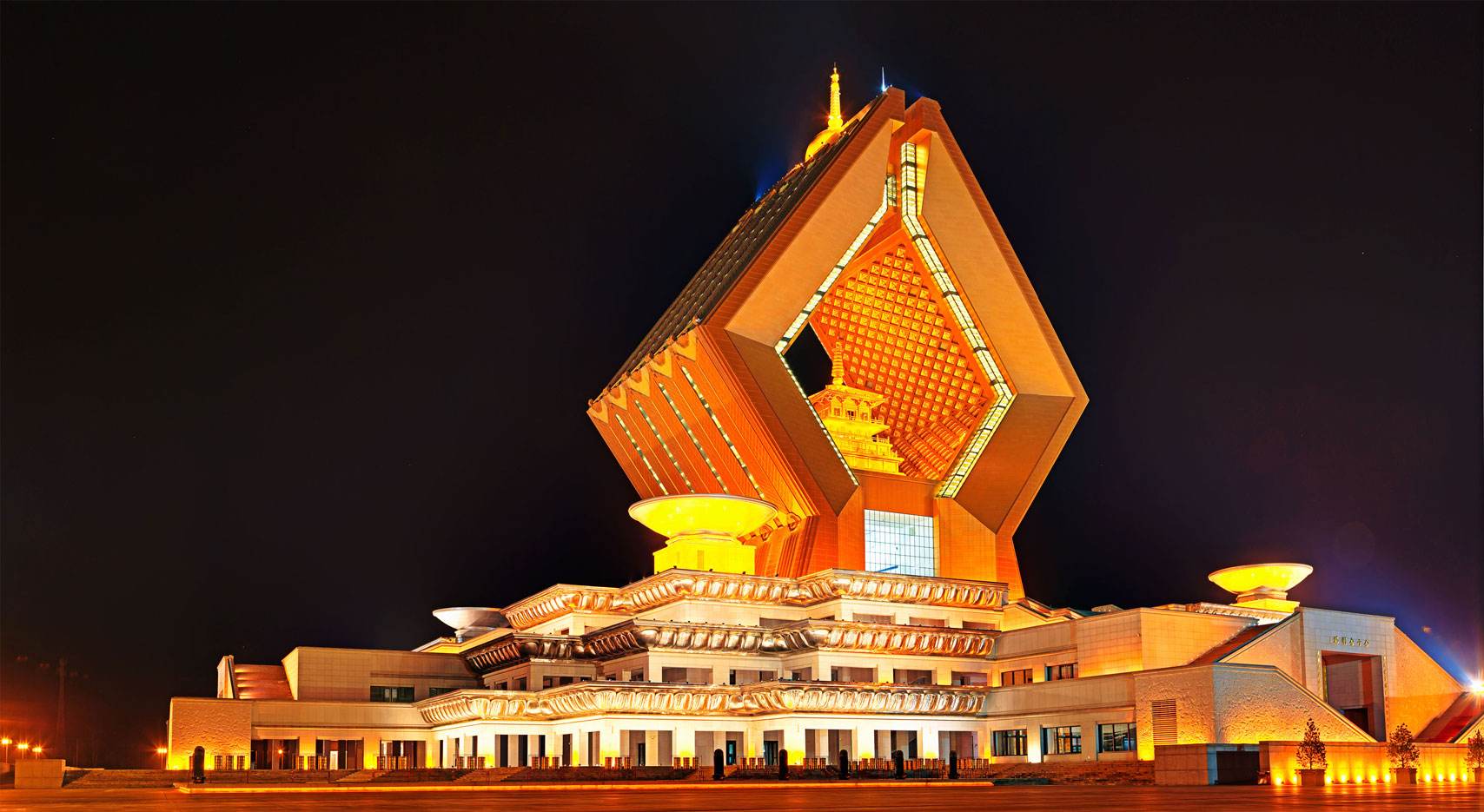 全国最贵的寺庙,寺庙最贵佛像