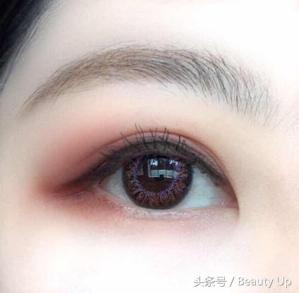 减龄又百搭的日常妆来咯,一年四季都可以搭配的磨砂橘妆容