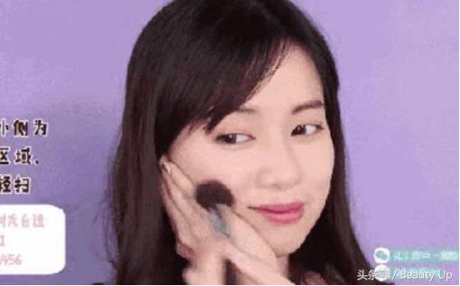 减龄又百搭的日常妆来咯,一年四季都可以搭配的磨砂橘妆容