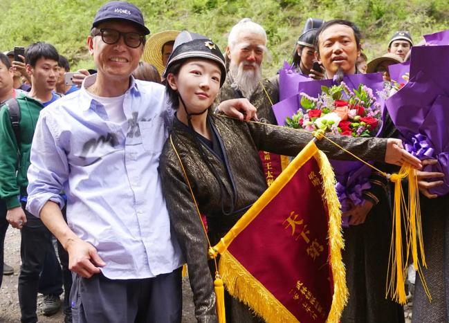 井柏然周冬雨马思纯,马思纯周冬雨七月与安生视频