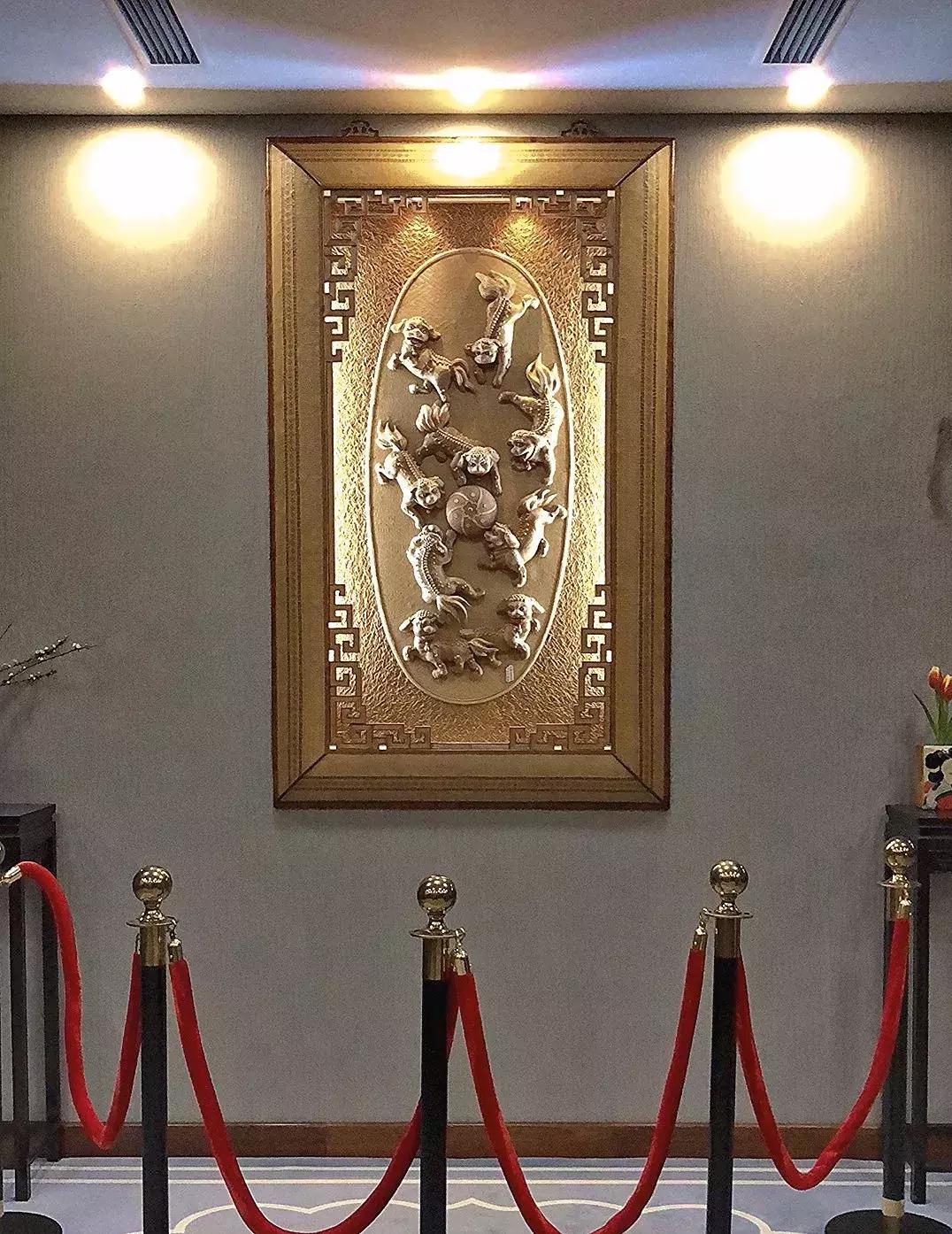 东阳有个慶蘭名宿，仿佛住进了博物馆，到处是珍藏级别的艺术品。