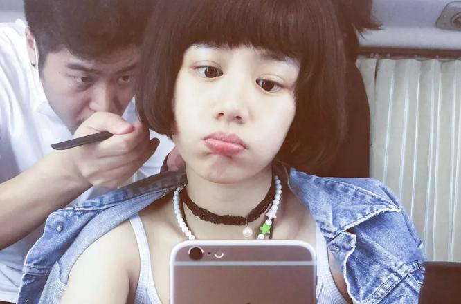 井柏然周冬雨马思纯,马思纯周冬雨七月与安生视频